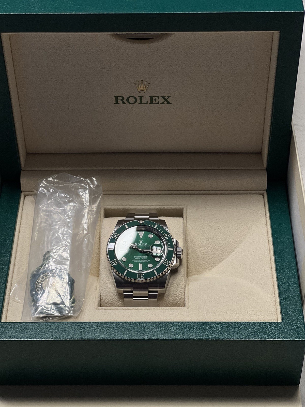 Rolex Submariner “Hulk” 116610LV