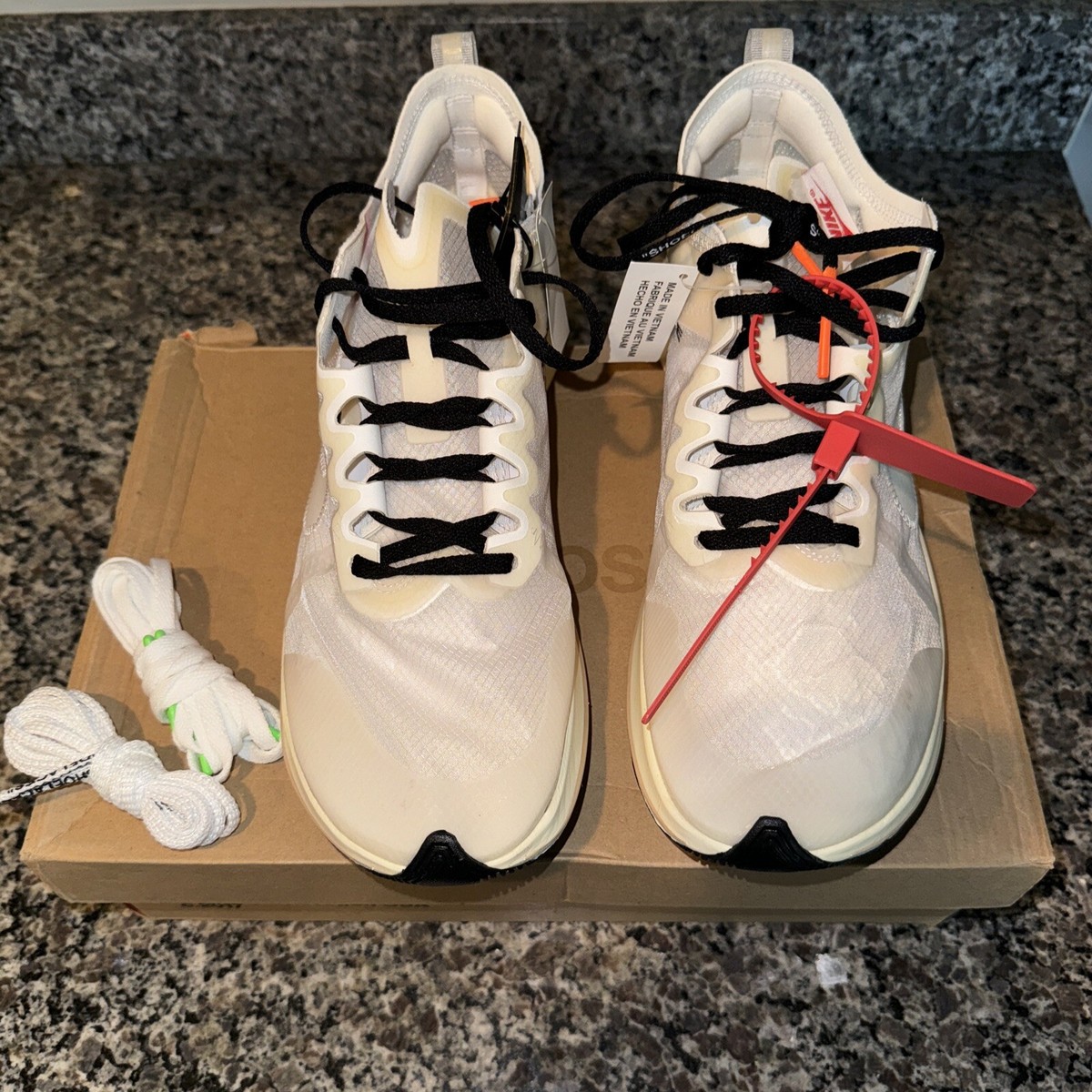 Size 11 - Nike Zoom Fly SP x OFF-WHITE The Ten 2017 Size 11 - Nike Zoom Fly SP x OFF-WHITE The Ten 2017