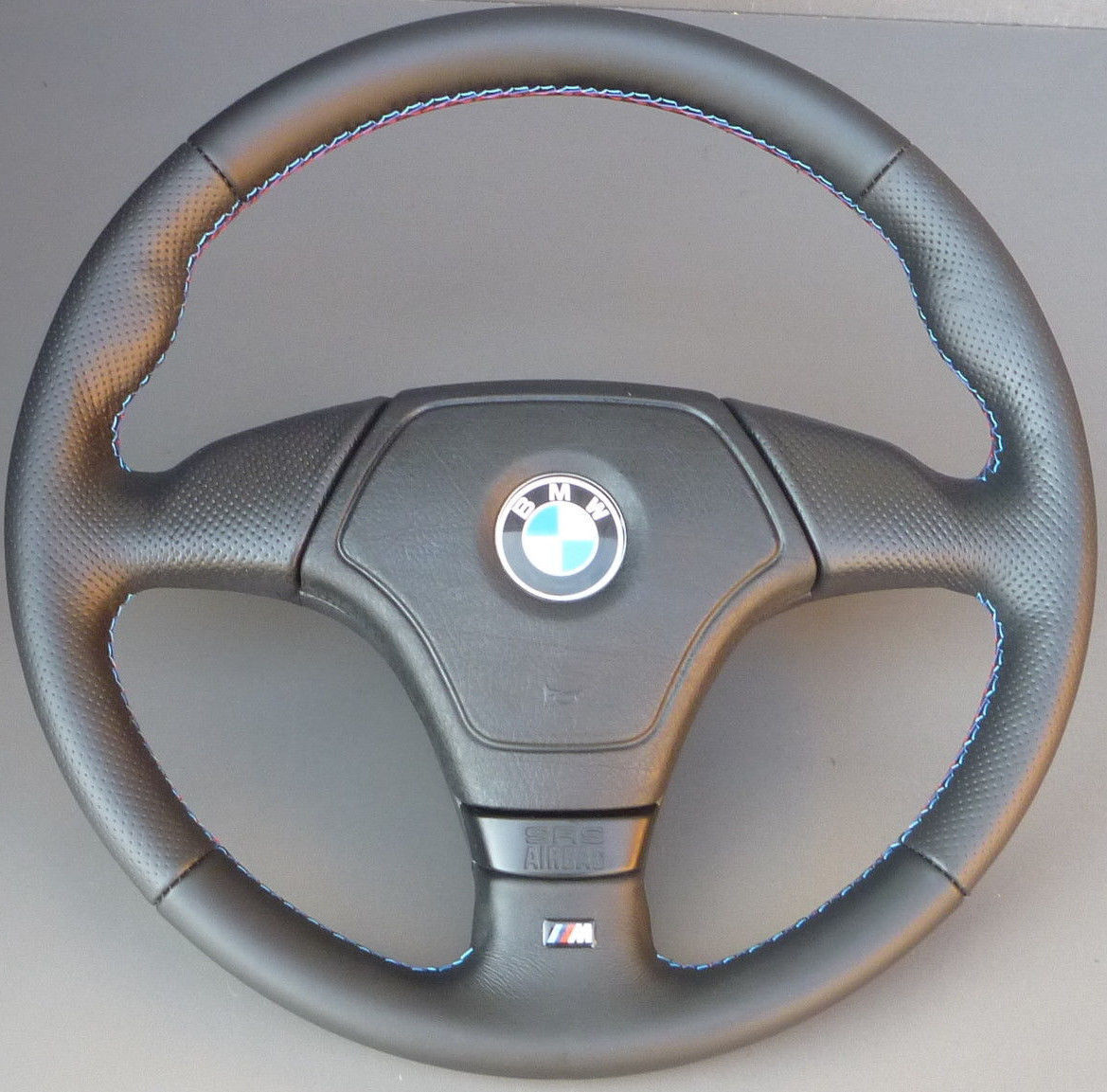 Volant Sport BMW Compatible E36, E38, E39, Z3 (1996-1999) - Cuir Nappa Noir, 14 Pouces - Occasion Excellent état