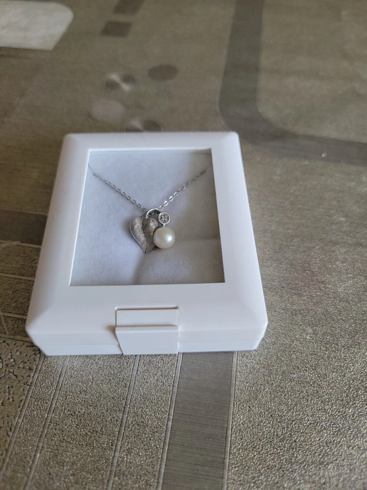 Кулон из чистого 14-каратного белого золота с акцентом на жемчуг и бахрому 6 мм 18 дюймов без шеи Италия 2,2... - Изображение 2 из 4