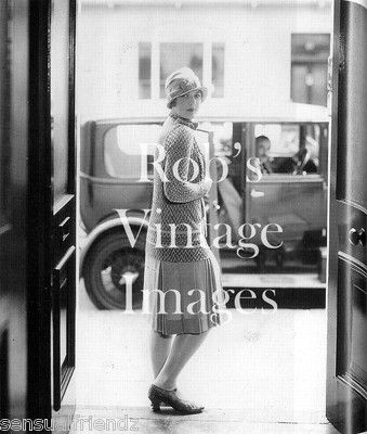 Vintage Flapper Posing Sex Car Photo 1920s Lifestyle Flappers Jazz
