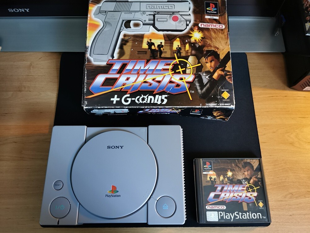 Sony PlayStation and Namco Time Crisis G-con 45 Light Gun UK