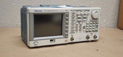 Tektronix AFG3021B Dual Ch. Arbitrary Function Generator Please Read