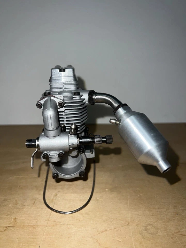 Magnum XL Series Model FS 61 R/C Motor RC Airplane Glow Four Stroke Engine - Image 2 of 4