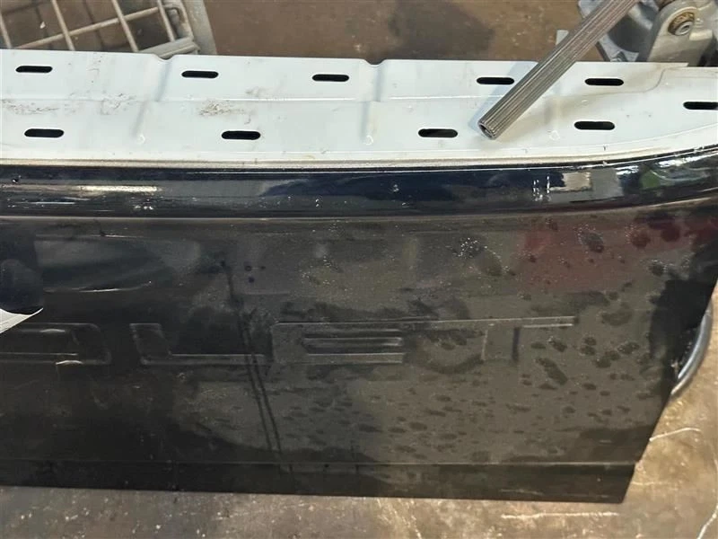 (LOCAL PICKUP ONLY) Trunk/Hatch/Tailgate Manual Gate Fits 20-23 SILVERADO 2500 P - Image 4 of 4