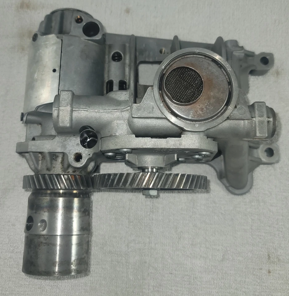 2001 2002 2003 2004 2005 AUDI A4 3.0 Pump OIL PUMP ASSEMBLY 06c 115 153 C - Image 3 of 4