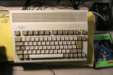 Amiga 600,Recap,4GbCfKarte,AmigaOs 3.2.3 10Mb...