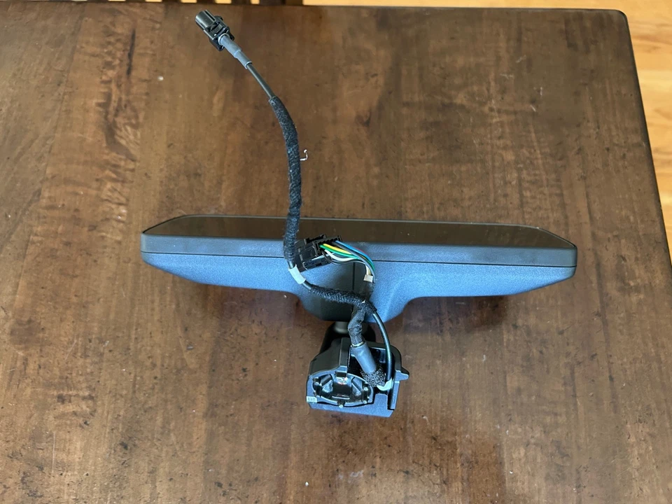 Espejo retrovisor inteligente con cámara Subaru OEM 2025 Forester Touring Foto 2 de 4