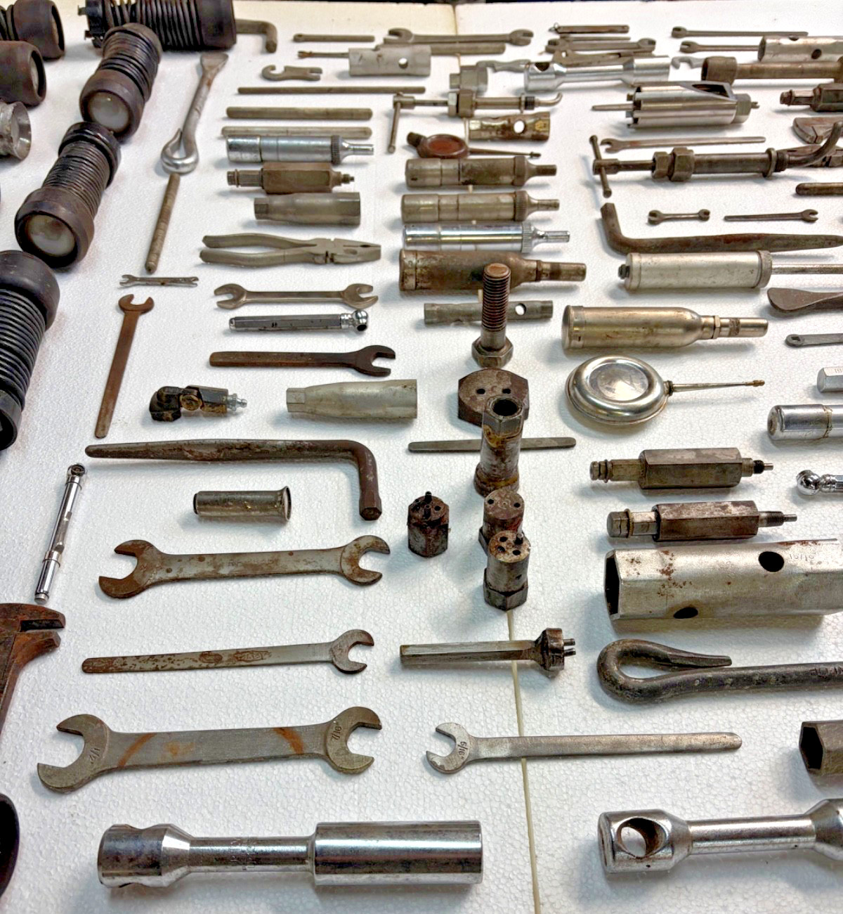 ROLLS ROYCE DAWN WRAITH BENTLEY VALVE TOOL. LARGEST 1946-1965 INVENTORY ON EARTH