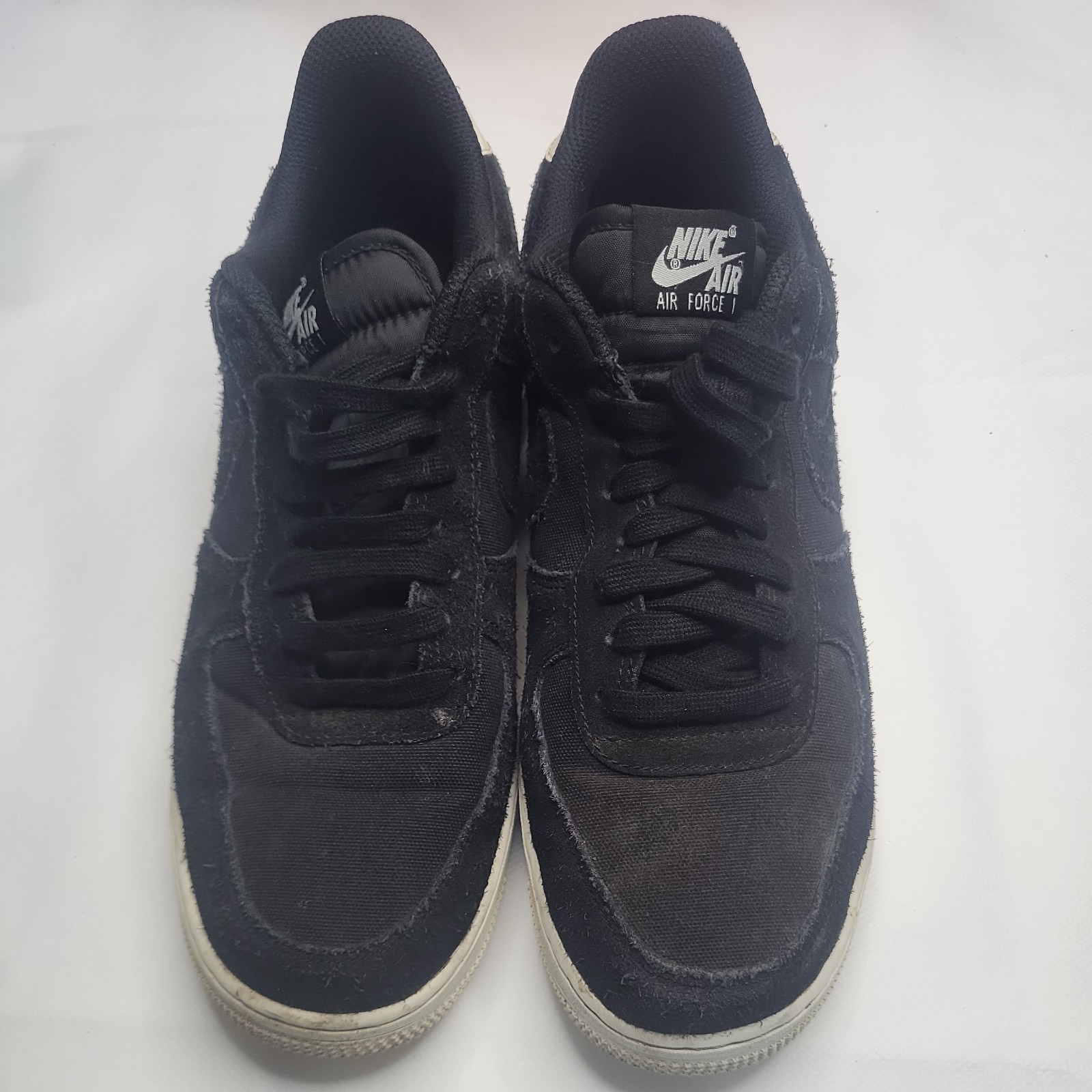 SAOLA Nike Air Force 1 scarpe da ginnastica basse nere suola bianca taglia UK 8 scamosciate casual
