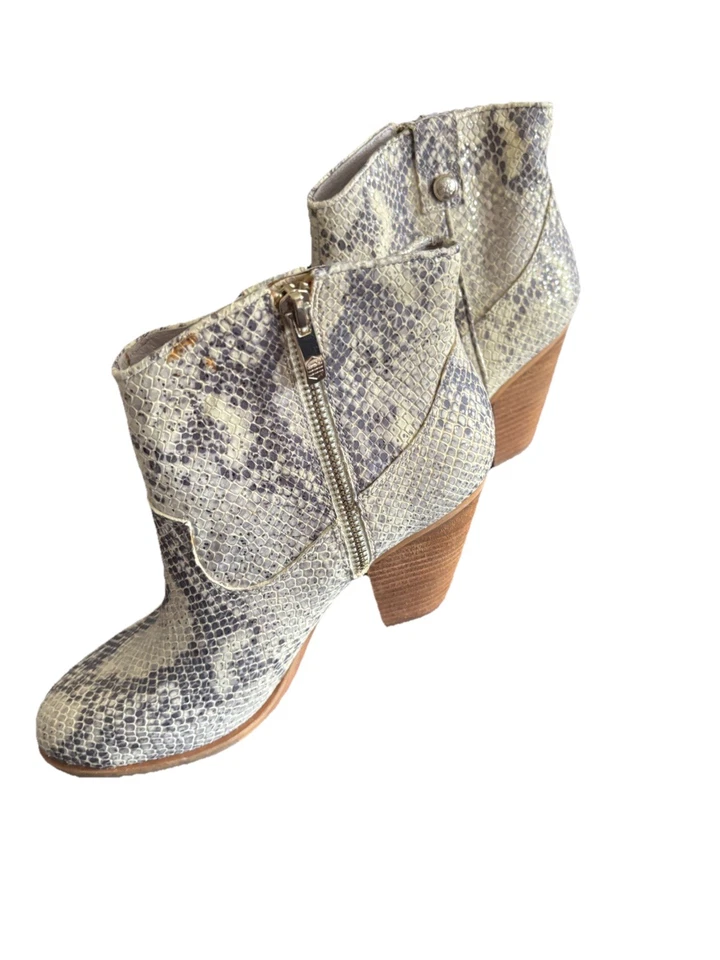 Vince Camuto Hammerton 6M Snake Print Ankle Bootie Natural Spark Leather Women - Image 3 of 4