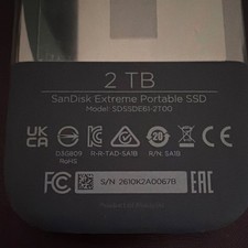 SanDisk Extreme Portable External SSD 2TB 2.5 in SDSSDE61-2T00 Black/Red