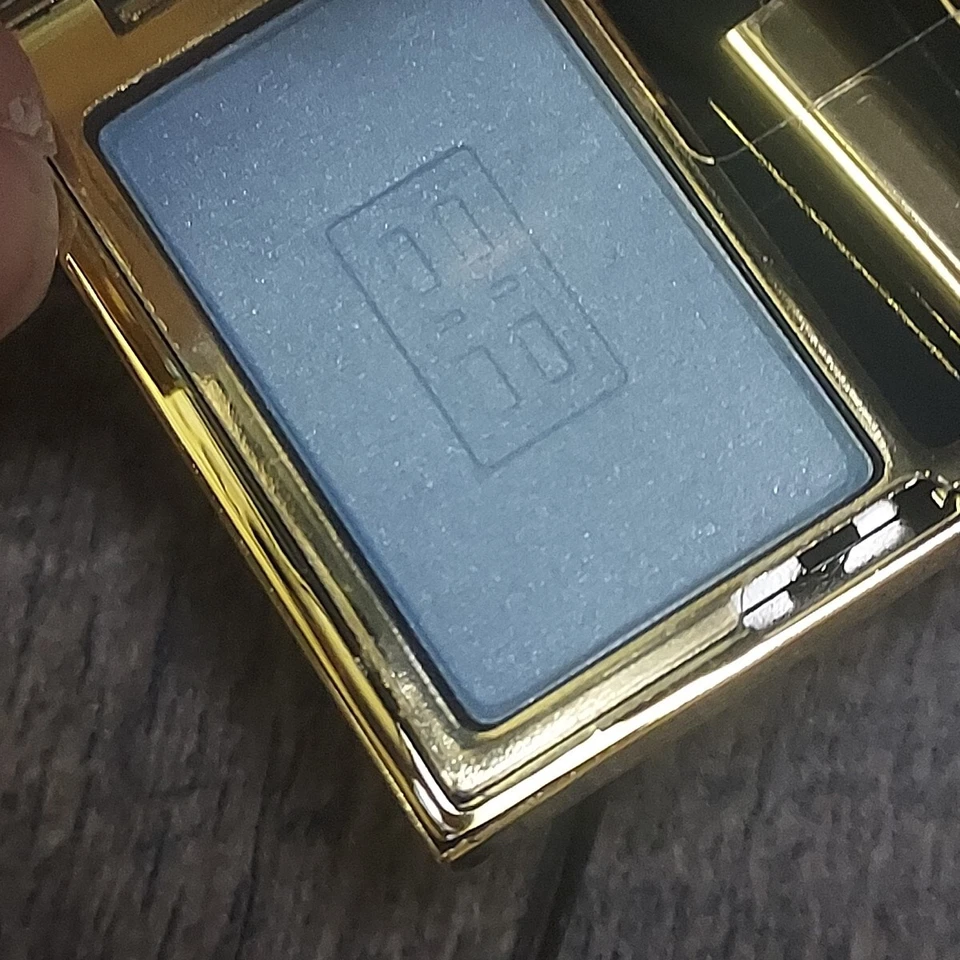 Elizabeth Arden Beautiful Color Eyeshadow SKY 29 - Image 2 of 4