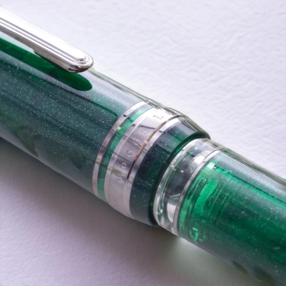 Pluma Estilográfica Sailor Profit Realo Madera Noruega 18K Verde Esmeralda Plata EF Foto 3 de 4