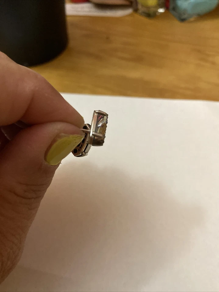 Brincos de platina folheados a ouro branco Kendra Scott coleção Betty - Imagem 3 de 4