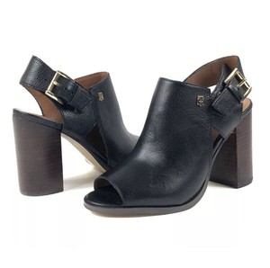 black chunky buckle sandals