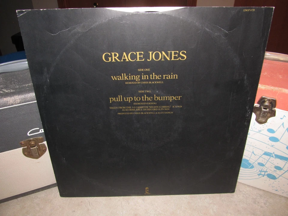 Vinyl 12" GRACE JONES Walking In The Rain 1981 Island - Played 1x Near Mint! Foto 2 de 4