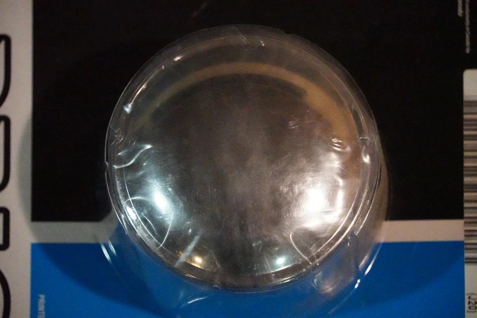 Tapa de gasolina cromada Drag Specialties DS-390135 ventilada Harley Dyna Softail Sportster Foto 4 de 4