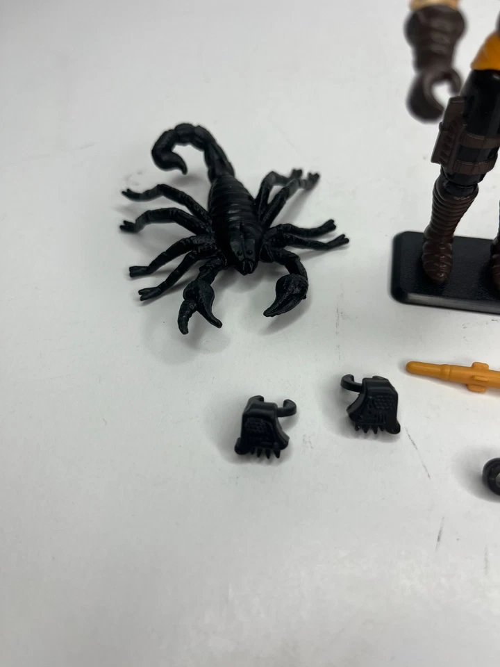 VINTAGE HASBRO 1991 G.I JOE COBRA ACTION FIGURE DESERT SCORPION 100% COMPLETE - Image 2 of 4