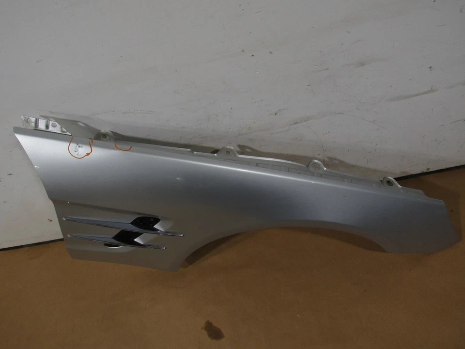 13-19 Mercedes SL550 R231 2013 guardabarros delantero derecho carcasa de ala; Foto 2 de 4