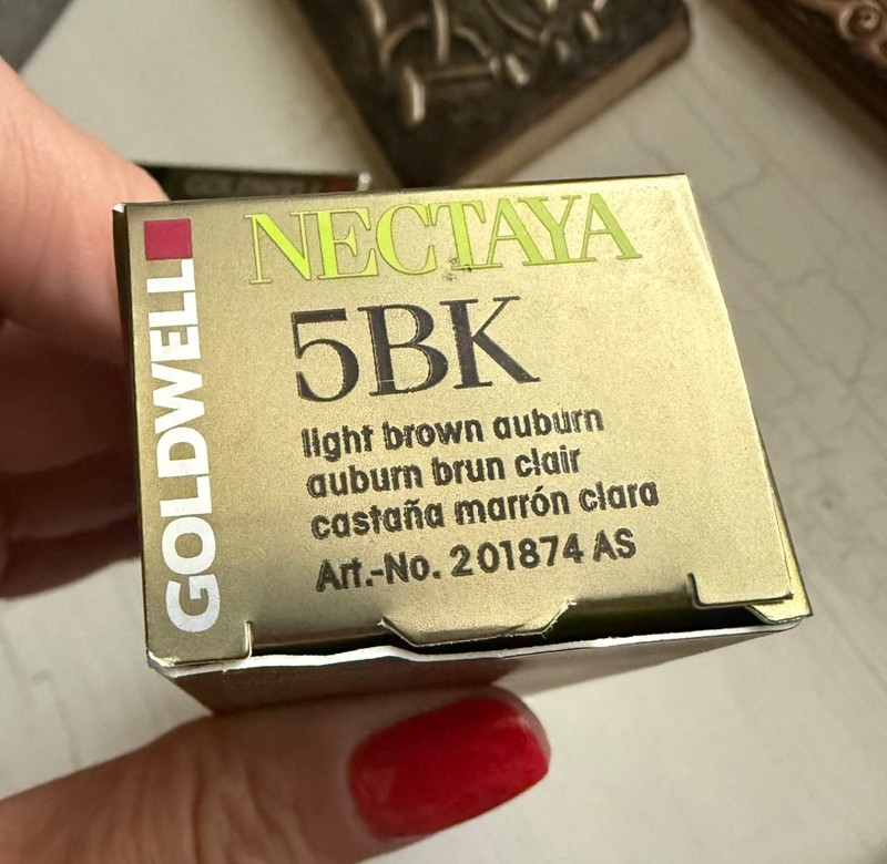 Goldwell Nectaya 5BK light brown auburn