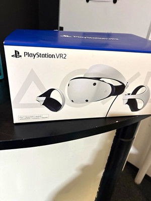 PlayStation VR2 VR-Headset (CFI-ZVR1) weiß/schwarz mit Sense Controller