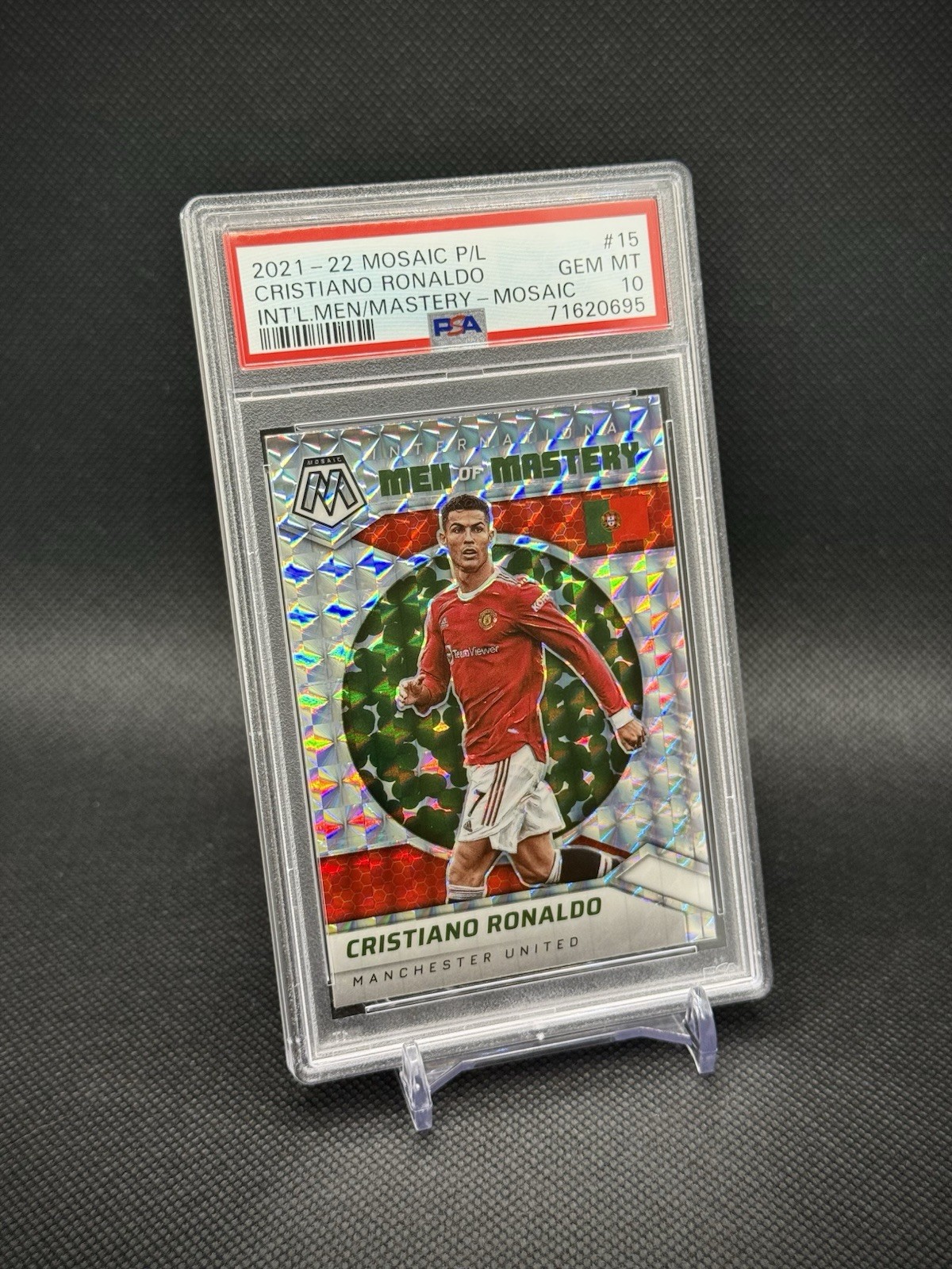 Cristiano Ronaldo 2021 Panini Mosaic Men of Mastery Mosaic Prizm PSA 10 view 2
