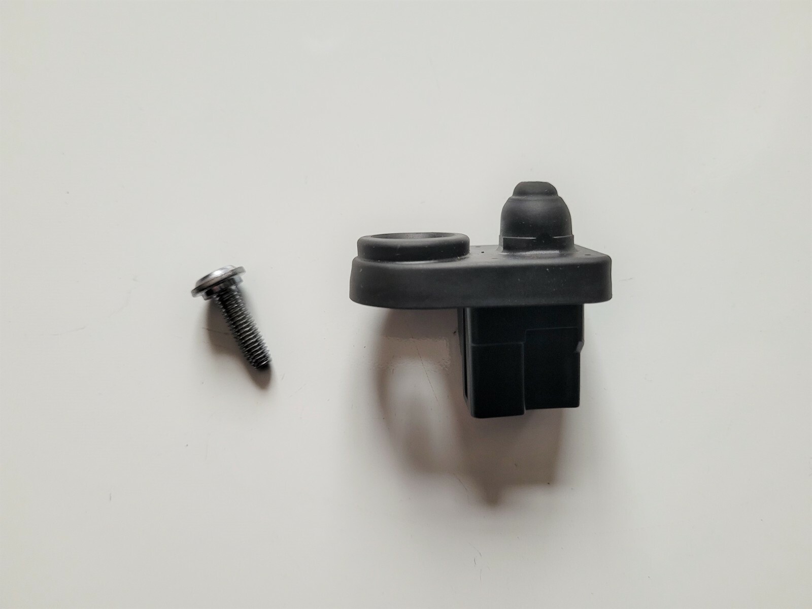 2013 2020 Nissan Rogue Leaf Altima Murano Titan Door Jamb Switch OEM