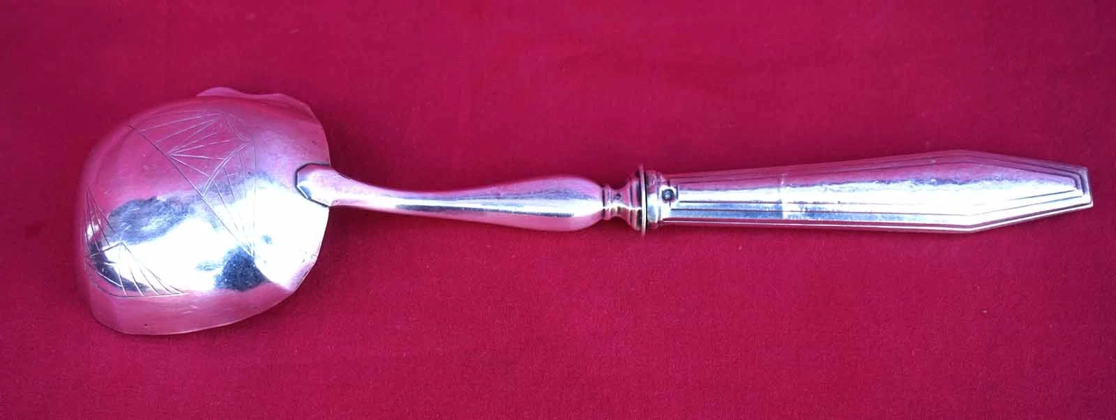 French Art Deco Sterling Silver Handle Cream Sauce Pouring Spout Serving Ladle