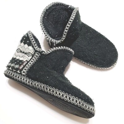 Muk Luks Ladies Black & Gray Cloth Boots Size 7-8 Slip On