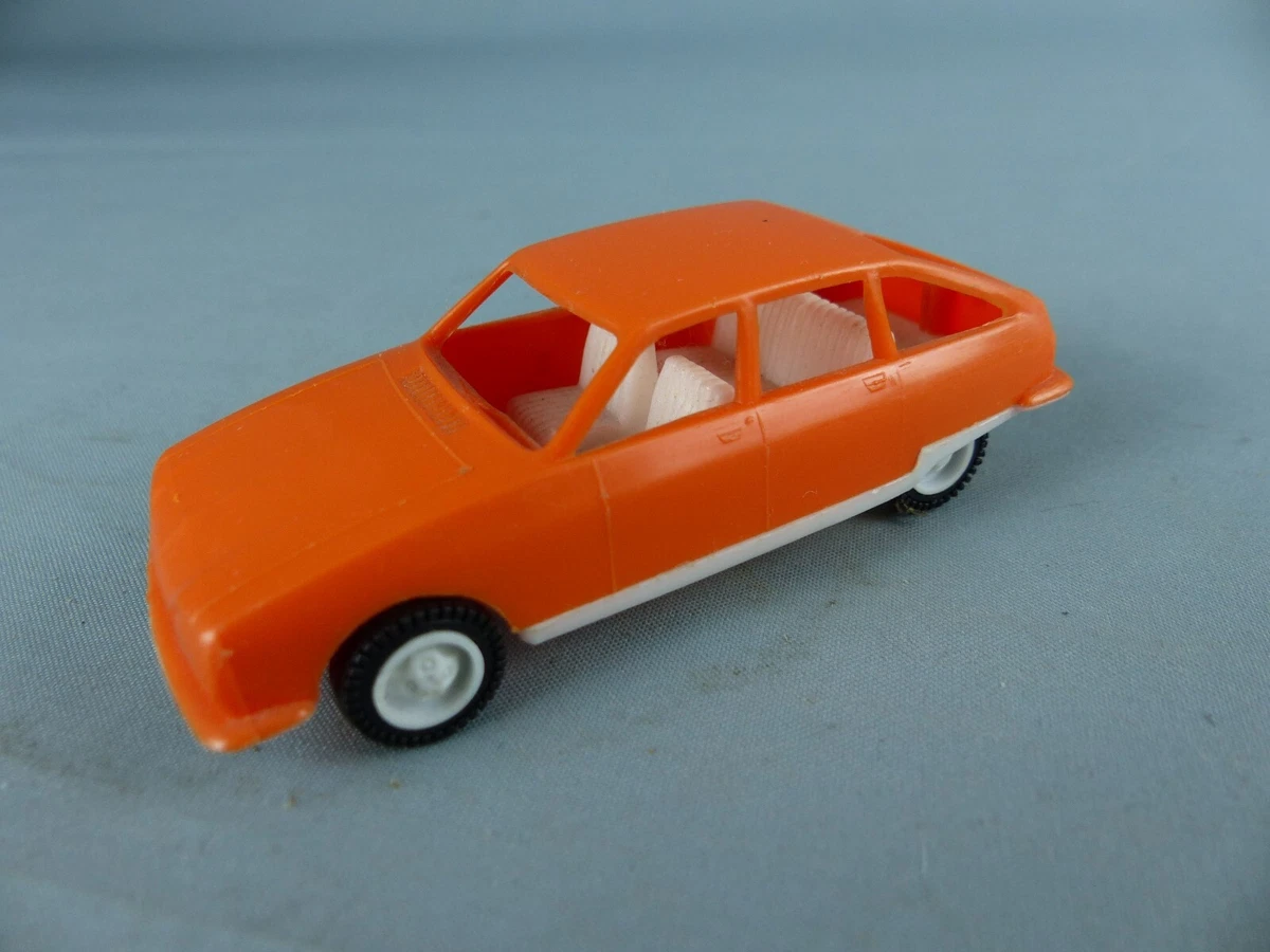 Citroën DS Break Jaune 1/48 Par Clément Gaget - Voiture Miniature En Plastique