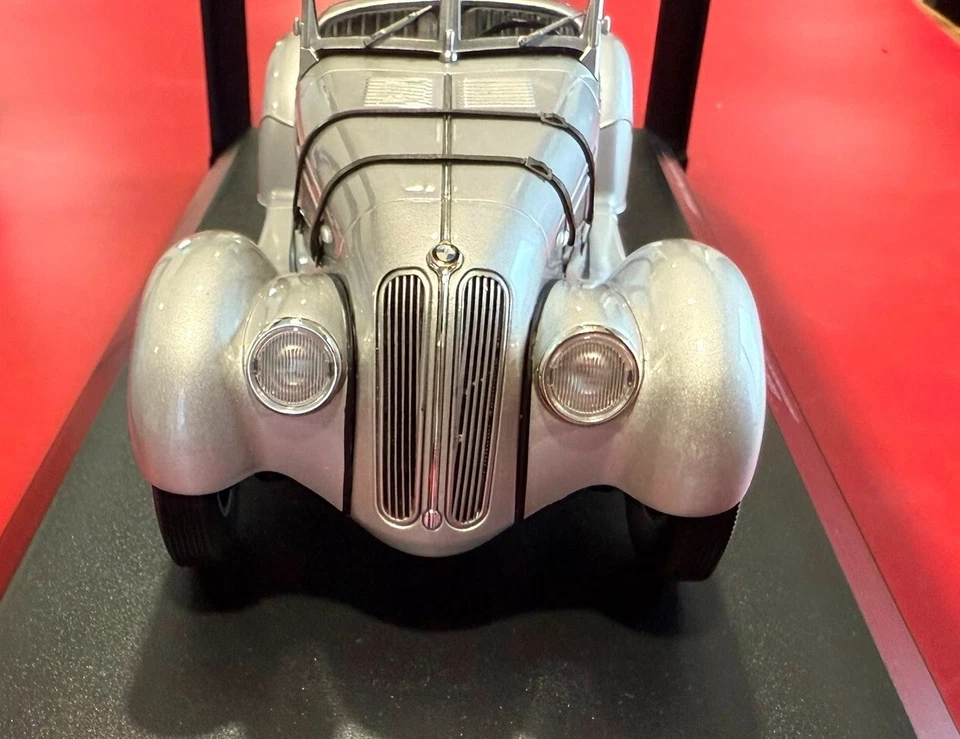 MINICHAMPS. BMW 328 - 1936 SILVER.  1/18 SCALE. - Image 4 of 4