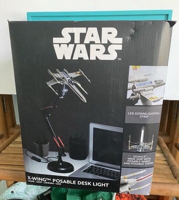 SWDL-Star Wars X-Wing Posable Desk Lamp DISNEY PALADONE USB/AC adapter NEW