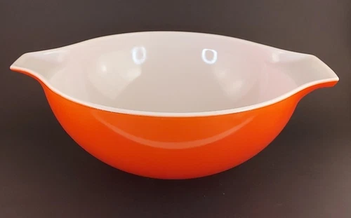 1970s Pyrex Cinderella 4 Quart  Bowl Orange #444