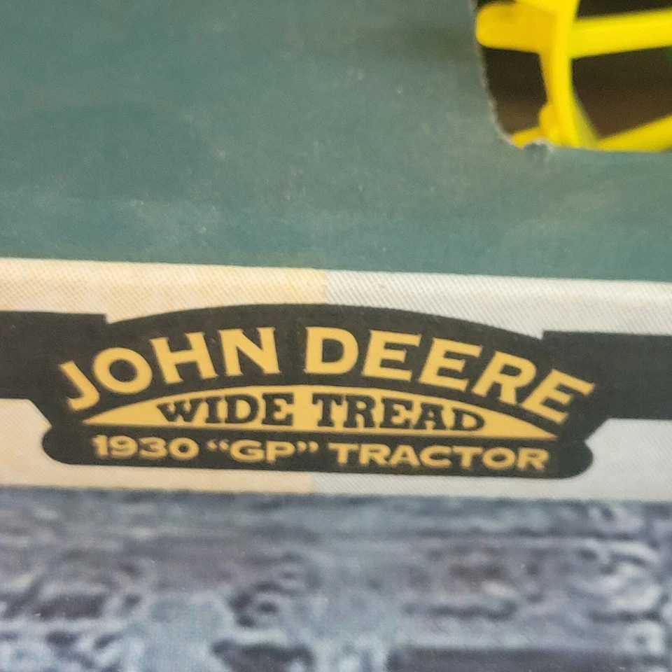 De colección 1995 Ertl escala 1/16 John Deere banda de rodadura ancha 1930 "GP" tractor fundido a presión verde Foto 3 de 4