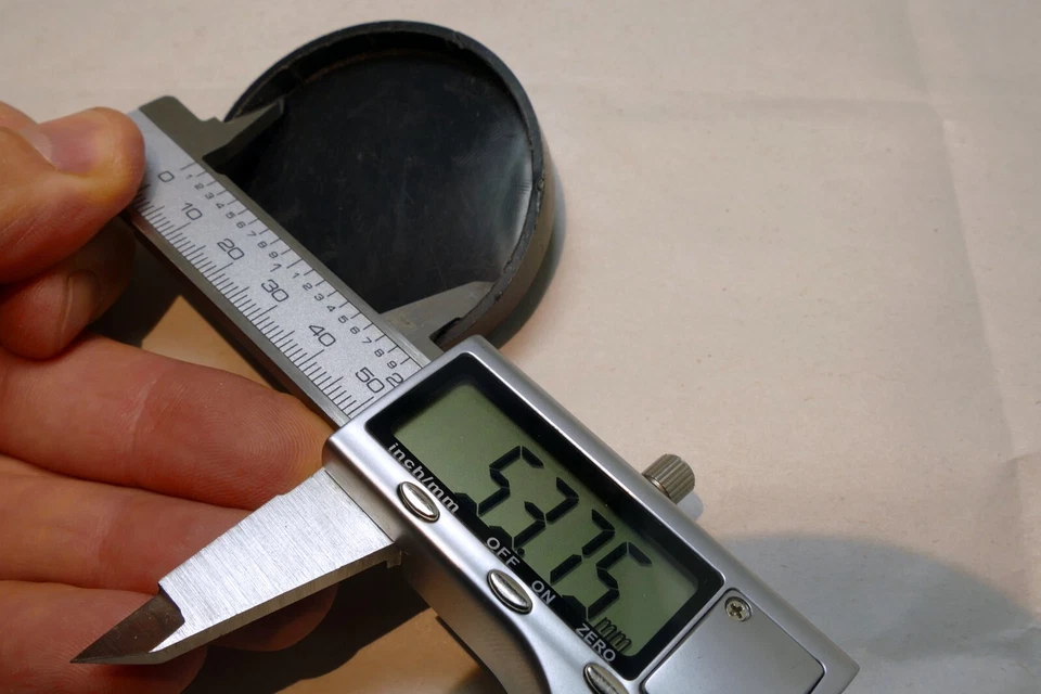 plstic 52mm lens front cap slip on type checkered - Image 3 of 4