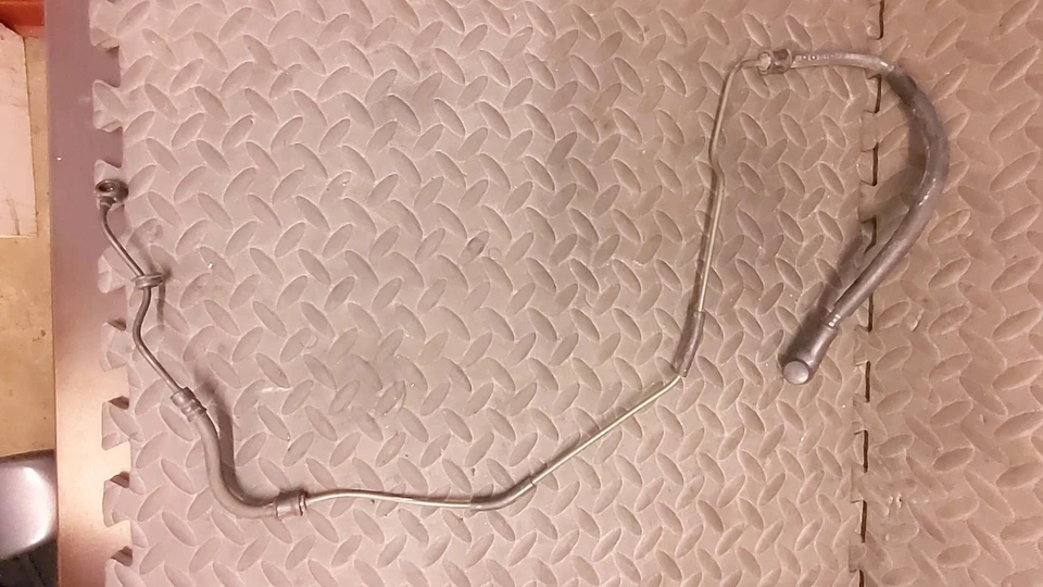 Manguera de embrague Fluid Line 83 Honda Nighthawk 650 OEM 22889-ME5-013 / 22889-ME5-003 Foto 2 de 4