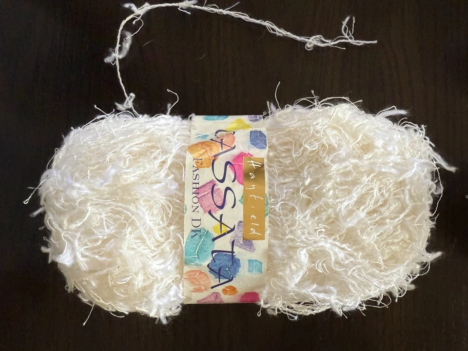 Lot of 6 Vintage Hayfield Cassatt Fashion DK Eyelash Yarn 50g - Solid White 387 - Image 3 of 4