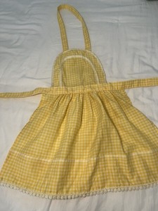 Vtg Yellow Gingham Toddler Apron Checkered Granny Cottage retro 70’s SEE DESC