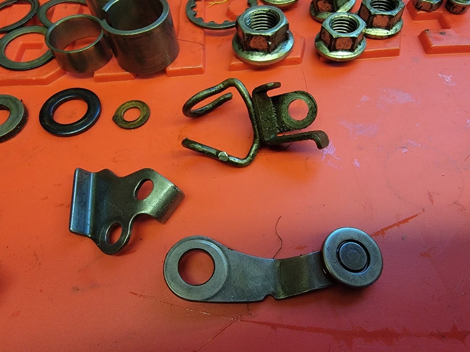 03 2003 Honda CRF450R CRF 450 R EXTREMO INFERIOR MOTOR TUERCAS Y PERNOS HERRAJES Foto 4 de 4