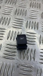 AUDI A6 4A2, C8 Schalter für Fensterheber hinten links 4F0959855 3.00 31823392