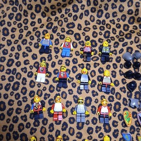 Vintage LEGO Castle Minifigure Lot &ndash; Knights, Weapons, Shields - Dragon Lion Bat