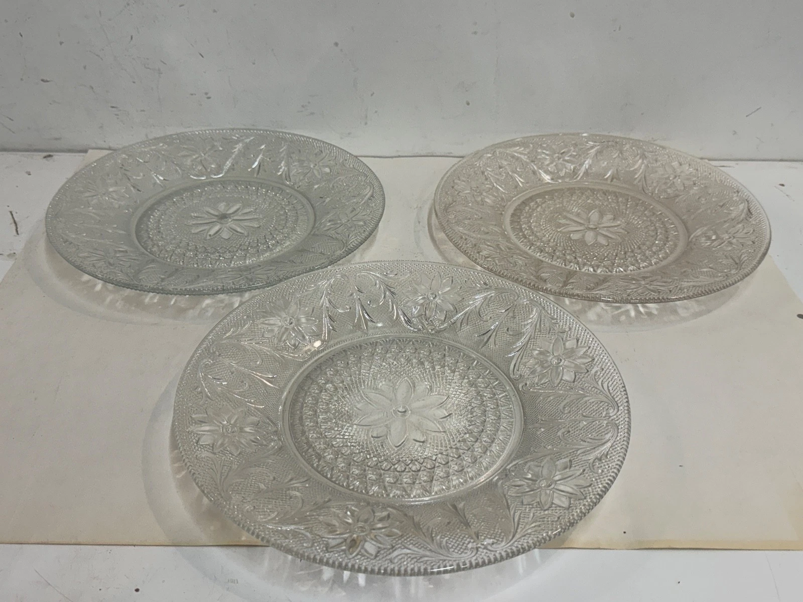 Vintage Indiana Glass “Sandwich Clear” Set of 3 Glass Dinner Plates