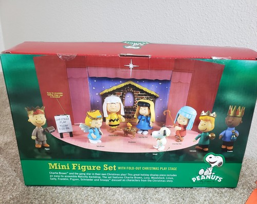 Peanuts Figure Nativity Set Christmas Play with Fold Out Play Stage 2011 - Picture 6 of 7