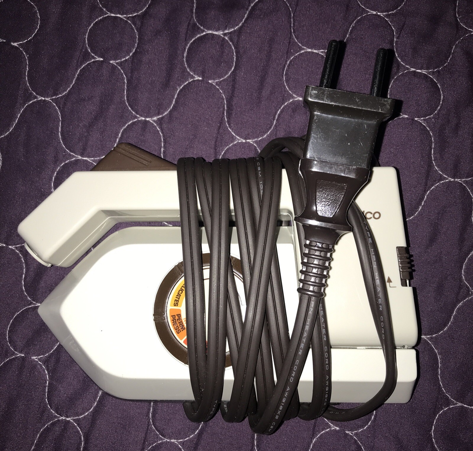 Beige Collapsible + International Plug Adapter