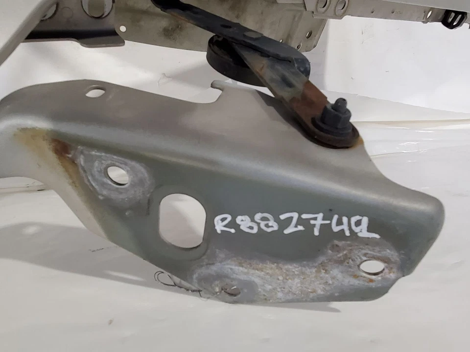 GMC Yukon XL 2500 2006 OEM guardabarros izquierdo 926L plata fina abedul Foto 2 de 4