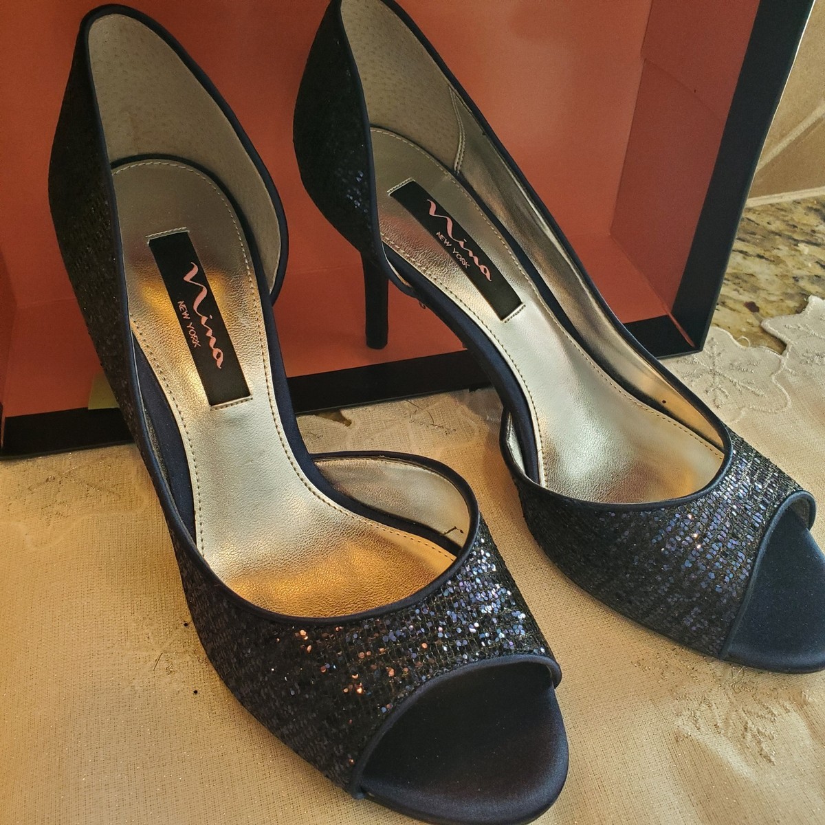 Nina New York Shoes Women's 8M Navy Blue Leather Pumps Heels Classic Dress 