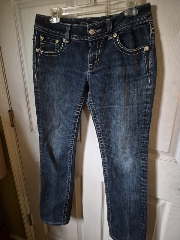 Miss me cropped skinny jeans size 29 X30 Lots of bling,used
