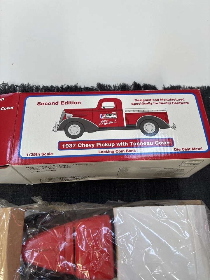 1937 SENTRY Hardware Chevy Pick-Up Truck Bank w/ Tonneau Cover-SpecCast 1995 NIB - Image 2 of 4