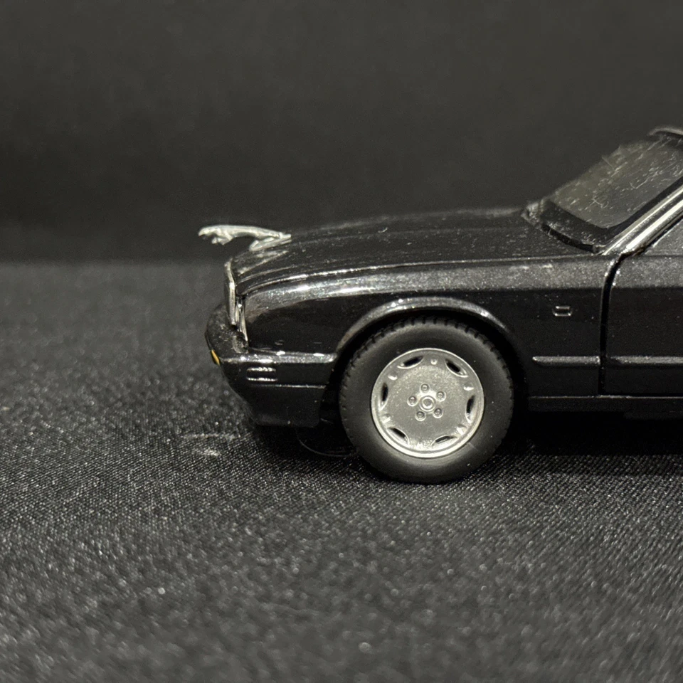 Corgi 1405 Jaguar XJS Vintage Model Car - Image 3 of 4